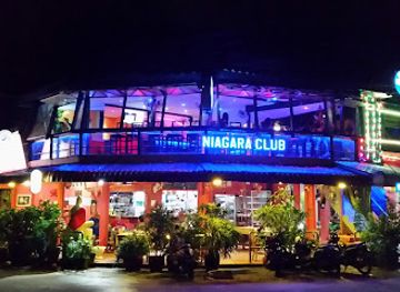 cambodia/sihanoukville/restaurant/the-corner-bar