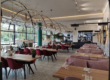 ukraine/podolian-upland/restaurant/cherry-lake