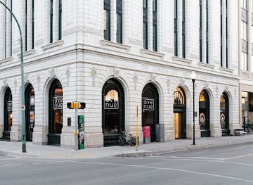 canada/regina/cathedral-village/restaurant/avenue-restaurant-and-bar