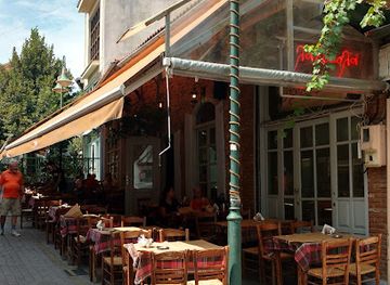 greece/larissa/restaurant/ladokola