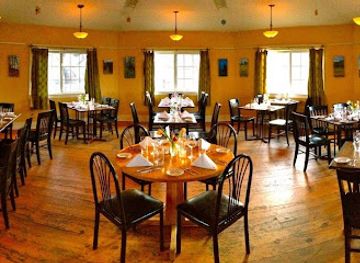 vermont/camel-s-hump-state-park/restaurant/starry-night-cafe