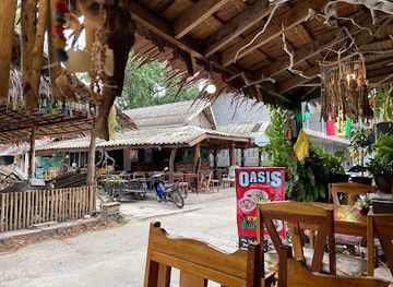 thailand/phi-pan-nam-range/restaurant/oasis-bar-restaurant