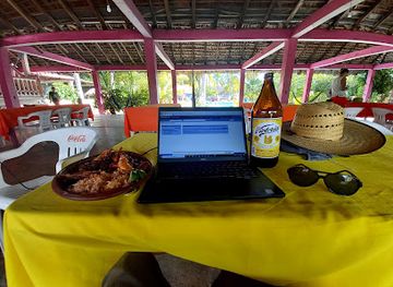 mexico/costa-chica/restaurant/tomasa-pescado-a-la-talla