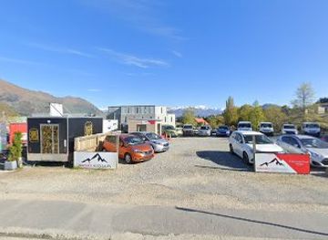 new-zealand/wanaka/restaurant/the-wolf-you-feed