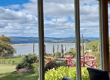 australia/tasmania/restaurant/the-ducks-bar-and-restaurant