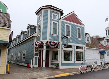 michigan/mackinac-island/restaurant/yankee-rebel-tavern