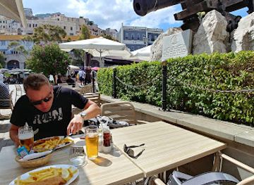 gibraltar/casemates-square/restaurant/roy-s-fish-and-chips