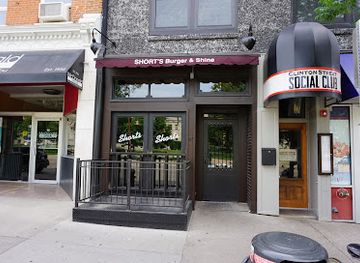 iowa/iowa-city/restaurant/short-s-burger-shine