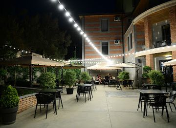 georgia/mtskheta/restaurant/bar-restaurant-c-est-la-vie
