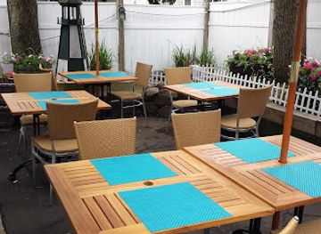 connecticut/stamford/restaurant/brennan-s-by-the-beach