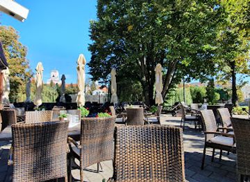 hungary/gyor/restaurant/arany-szarvas-fogado-es-captain-drake-s-pub