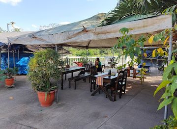 belize/mountain-pine-ridge/restaurant/el-fogon