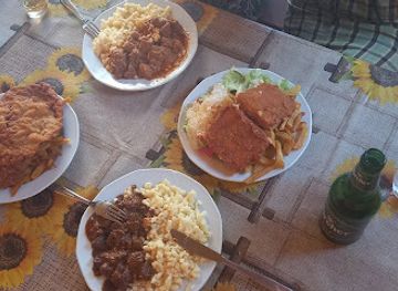 hungary/vac/restaurant/foci-kisvendeglo