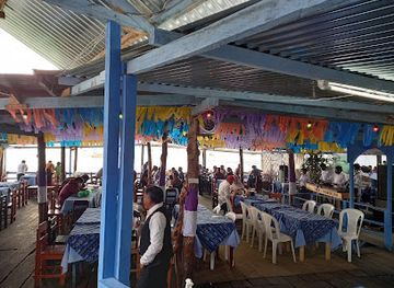 guatemala/panajachel/restaurant/restaurante-lago-azul