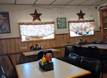 wyoming/black-hills/restaurant/hi-16-drive-in-restaurant