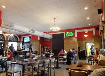 illinois/champaign/restaurant/maize-at-the-station