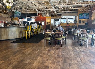 ohio/dayton/restaurant/west-social-tap-table