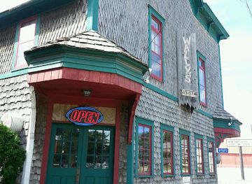 wisconsin/blue-hills/restaurant/still-wally-s-still