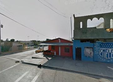 ecuador/santa-elena-region/restaurant/frente-parque