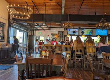 north-carolina/wrightsville-beach/restaurant/poe-s-tavern