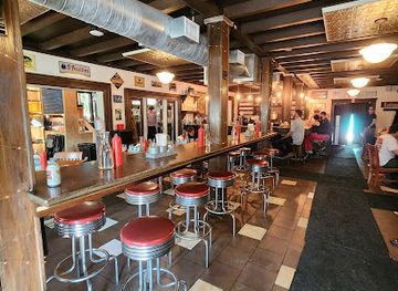 tennessee/nashville/east-nashville/restaurant/the-pharmacy-burger-parlor-beer-garden