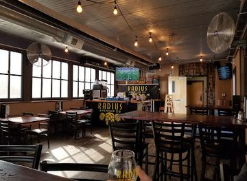 kansas/emporia/restaurant/radius-brewing-company