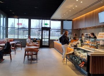 iowa/newton/restaurant/starbucks