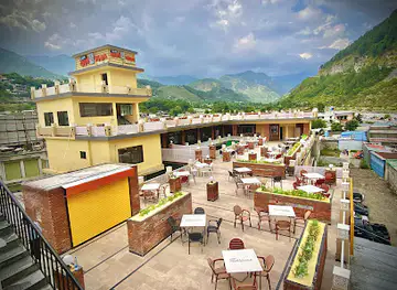 Cafe Chaiwala by Arshad Khan