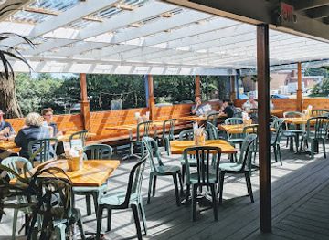 maine/ogunquit/restaurant/hooks-chill-grille