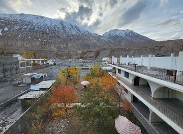 pakistan/northern-areas/restaurant/cafe-karvaan