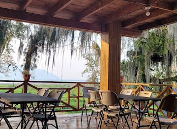 honduras/lago-de-yojoa/restaurant/palapa-yojoa