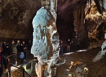 slovenia/postojna-cave/restaurant/magdalena-food-fun
