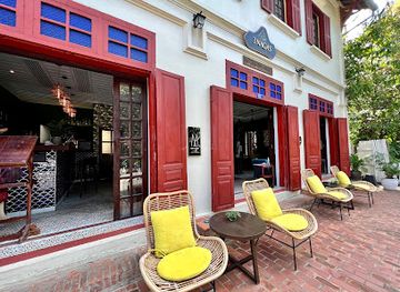 laos/luang-prabang/restaurant/3-nagas-restaurant