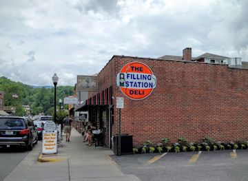 north-carolina/nantahala-national-forest/restaurant/high-test-deli