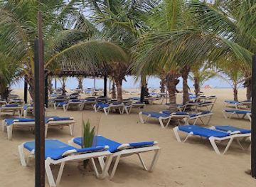 cabo-verde/praia-de-santa-monica/restaurant/san-antao