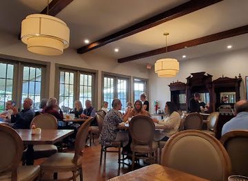 south-carolina/charleston/south-of-broad/restaurant/poogan-s-porch