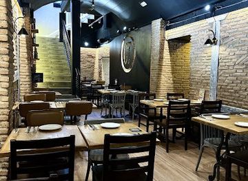 spain/madrid/sol/restaurant/canas-y-tapas