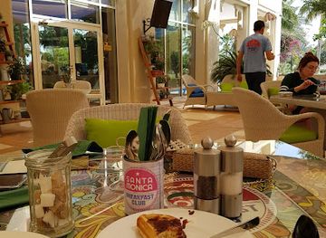 qatar/al-thakira-mangroves/restaurant/santa-monica-breakfast-club