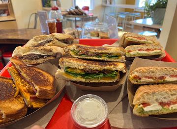 virginia/harrisonburg/restaurant/grilled-cheese-mania