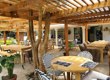 malawi/lilongwe/restaurant/coco-s-at-august-house