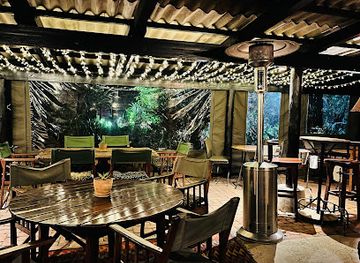 zimbabwe/harare/restaurant/khaya-nyama-wombles