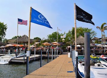 iowa/lake-okoboji/restaurant/the-barefoot-bar-at-okoboji