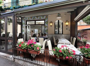 italy/taormina/restaurant/trattoria-tiramisu-restaurant-in-taormina