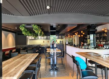 australia/illawarra/restaurant/lux-bistro-bar