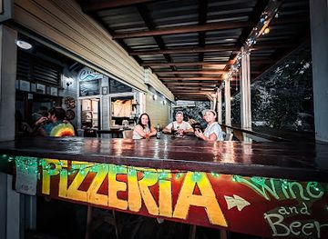 honduras/roatan/restaurant/c-level-pizza