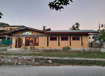 bhutan/zhemgang-district/restaurant/pool-cafe