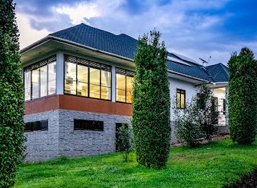 uganda/bwindi-impenetrable-national-park/restaurant/the-crested-crane-bwindi-hotel