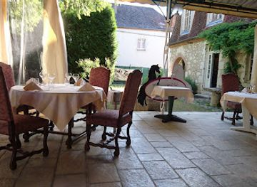 france/centre-val-de-loire/restaurant/la-grande-tour