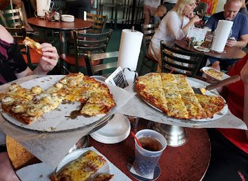 ohio/maumee-bay-state-park/restaurant/the-village-idiot