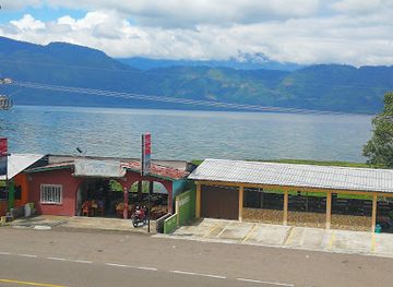 honduras/lago-de-yojoa/restaurant/miko-s-hill